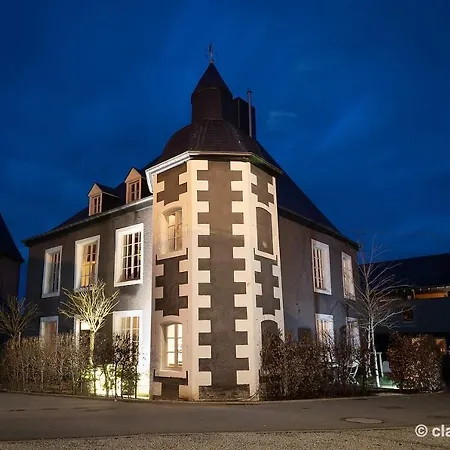 Chateau De *