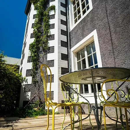 Chateau De بيت ضيافة 4*