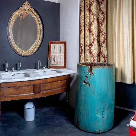 Pensión Chateau De 4*