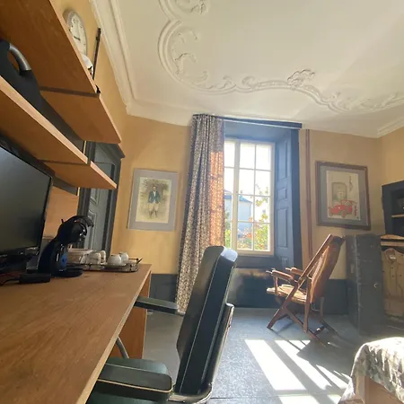 Chateau De Guest house *